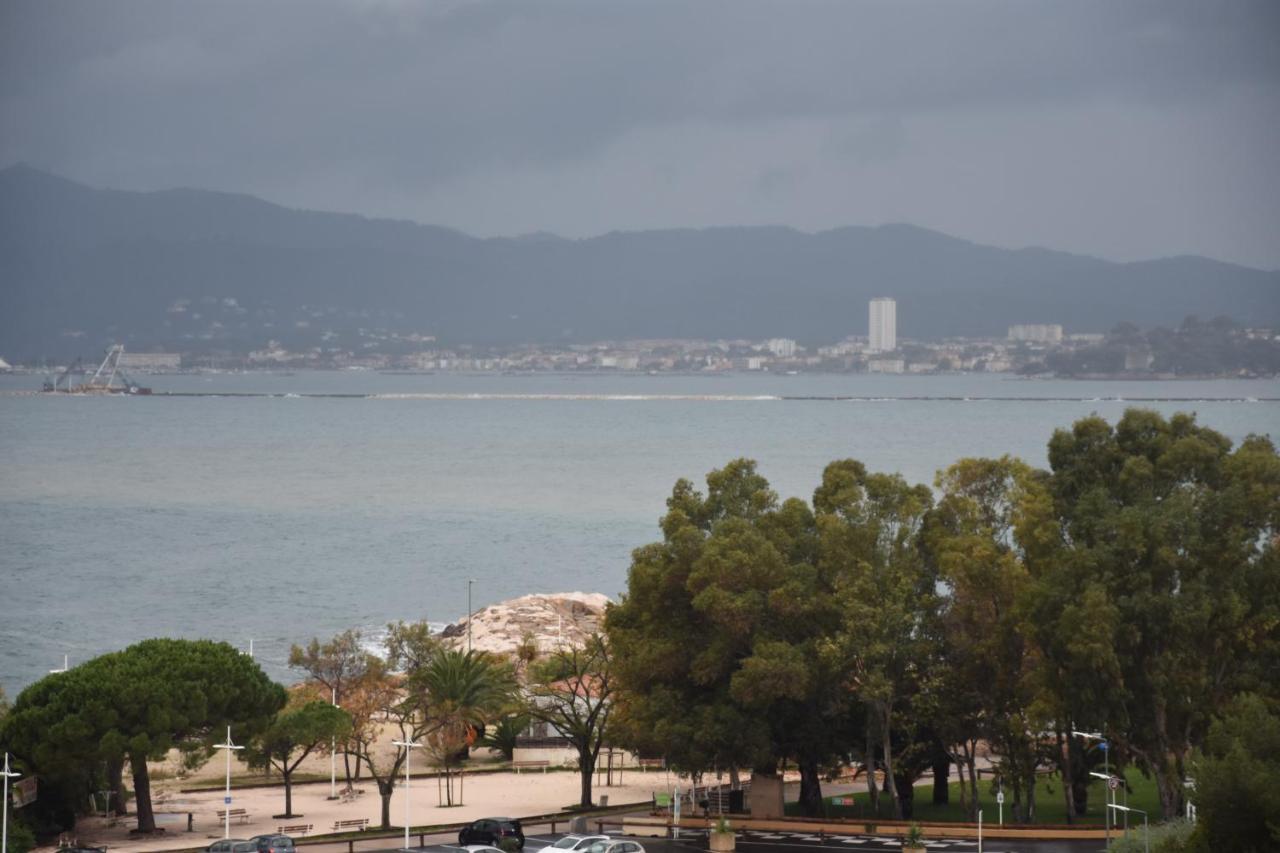 Les Flots D'Azur ツーロン エクステリア 写真