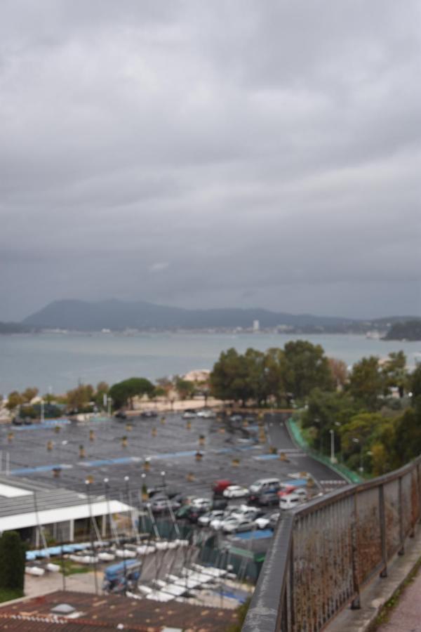 Les Flots D'Azur ツーロン エクステリア 写真